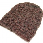 Cable With a Twist Hat